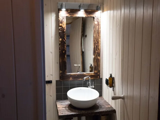 شقة بسرير مزدوج وسريرين منفصلين بـ3 غرف نوم، Reine Rorbuer - by Classic Norway Hotels 2/2
