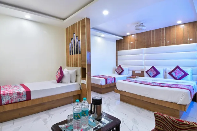 غرفة عائلية بسريرين مزدوجين، Hotel Glow Inn 1/1