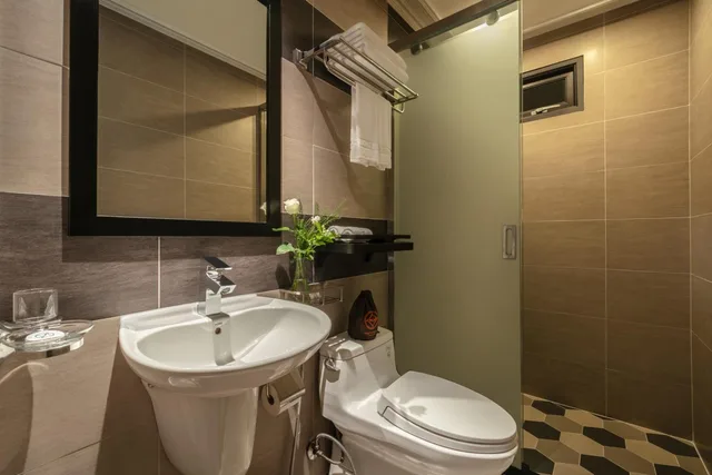 جناح بريميير بسرير مزدوج أو سريرين منفصلين بإطلالة على المدينة بشرفة، Champton Hanoi Hotel 5/5