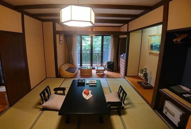 غرفة يابانية رباعية بفرشتي فوتون بأرضية تاتامي للمدخنين، Kasuga Hotel 1/1