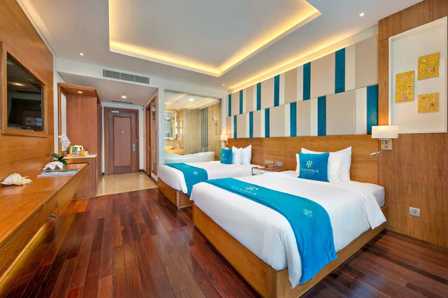 Deluxe, 2 Double Beds, Ocean Front, Balcony, Mandila Beach Hotel Danang 3/7