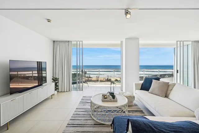 3 Bedrooms, Villa, King Bed, Queen and Twin Beds, Ocean View, ULTIQA Air on Broadbeach 5/9