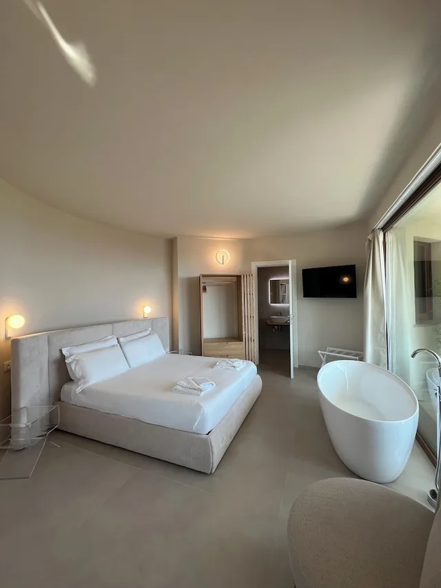 غرفة سوبيريور بسرير كوين بإطلالة على البحر، Il Nido Resort 2/8