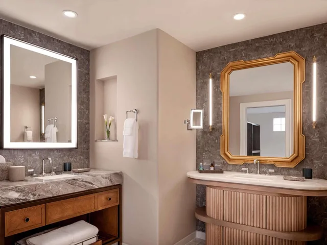 Private, 1 Bedroom, Suite, King Bed, Balcony or Patio, Sofa، Fairmont Scottsdale Princess 2/3