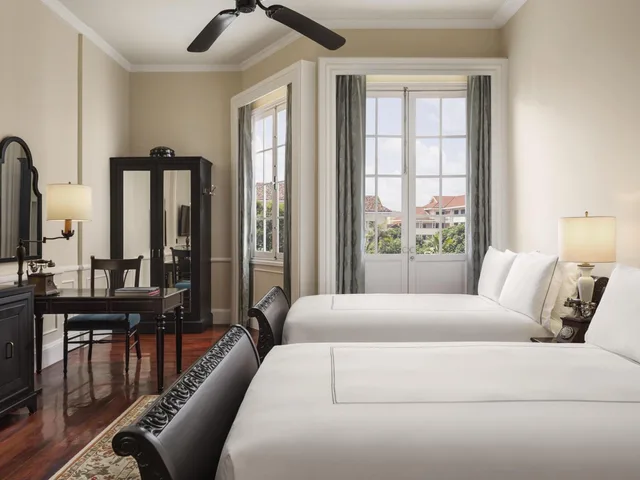 Landmark, Suite, Queen and Twin Beds، Raffles Hotel Le Royal 2/6
