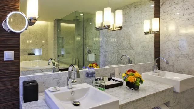 Suite, King Bed, Dining Area، Holiday Inn Shanghai Hongqiao West An Ihg Hotel 8/9