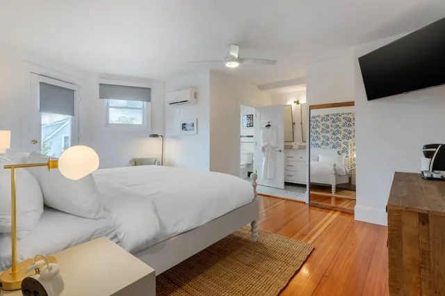 Shore Pavilion, House, King Bed، The Shore House 4/6