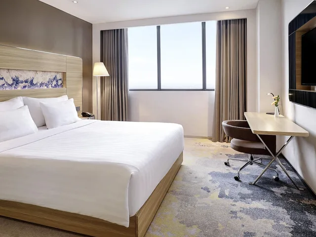 غرفة سوبيريور بسرير كينج، Novotel Samator Surabaya Timur 4/5