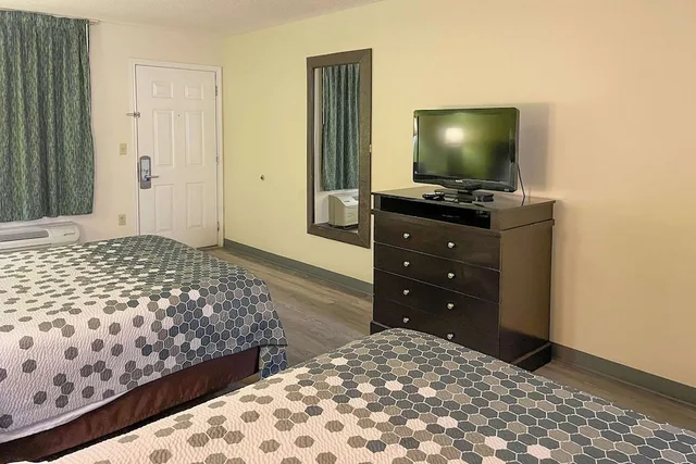 غرفة بسريرين كوين لذوي الإعاقة، Econo Lodge Inn & Suites Sweetwater I-20 2/2