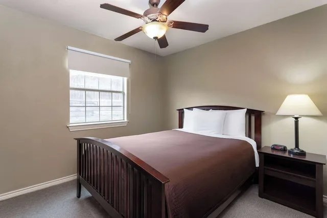 جناح بسرير كوين بغرفة نوم واحدة لذوي الإعاقة، Eagle's Den Three Rivers Texas a Travelodge by Wyndham 1/3
