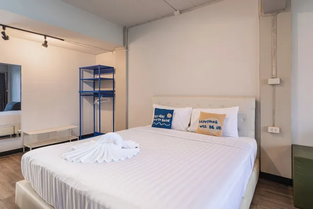Deluxe, King Bed, City View, Bkk39 Airport hotel 4/10