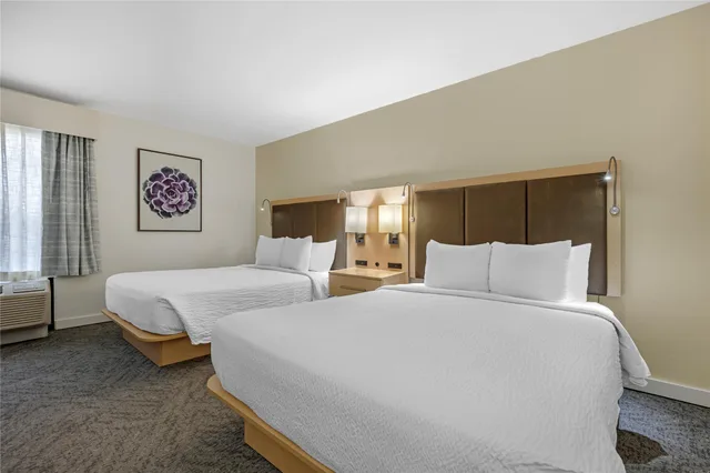 جناح بسرير كوين مع أريكة لذوي الإعاقة، Best Western Plus South Coast Inn 4/7