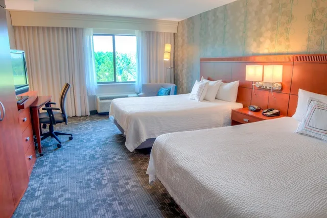غرفة بسريرين كوين لذوي الإعاقة، Courtyard By Marriott Mobile Daphne Eastern Shore 1/5