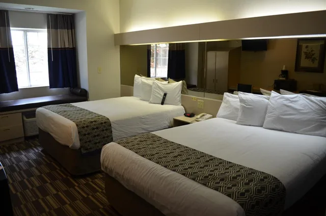 غرفة بسريرين كوين، Microtel Inn &amp; Suites by Wyndham Union City/Atlanta Airport 5/8