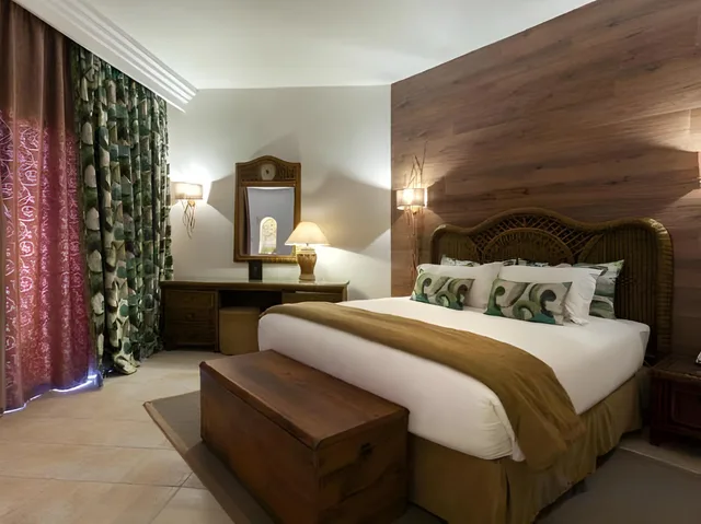 Saphir, Suite, King Bed, Africa Jade 1/1