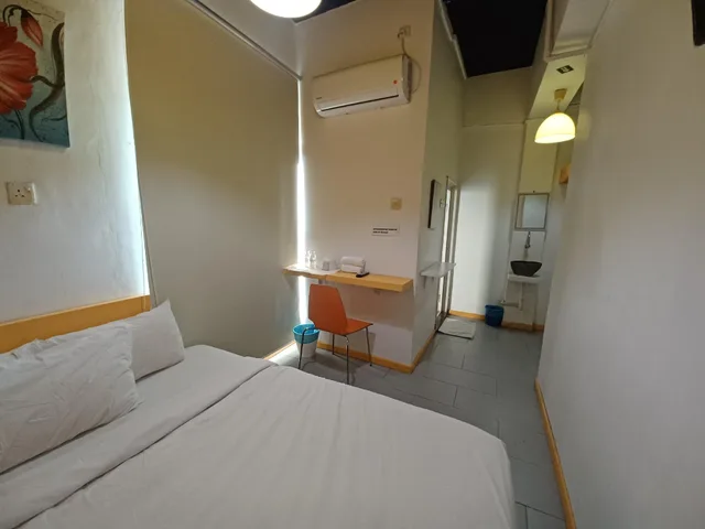 غرفة بسرير كوين، The Serai Cottage Transit Hotel 1/1