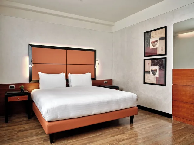 غرفة بريميوم بسرير كينج، Crowne Plaza Milano Malpensa Airport 3/10