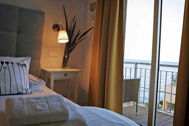 غرفة عائلية بشرفة، HOTEL DELFIN 3/7