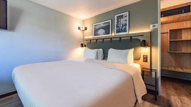 غرفة قياسية بسرير كوين، Campanile Nimes Centre Mas Carbonnel Hotel 6/10