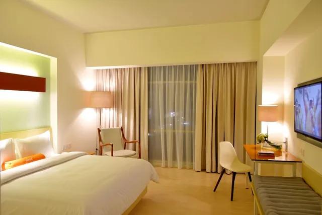 Harris, Twin Beds، HARRIS Hotel & Conventions Bekasi 6/8