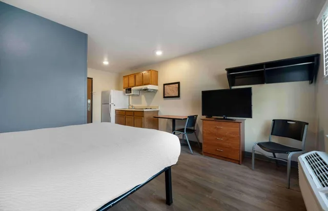 غرفة بسرير مزدوج لذوي الإعاقة، Extended Stay America Select Suites - Ogden 1/3