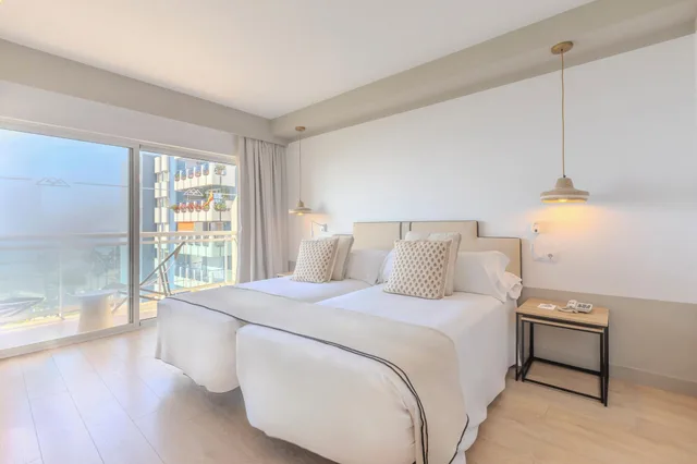 غرفة سوبيريور بسرير مزدوج بإطلالة على البحر بشرفة، Hotel Soho Boutique Las Vegas 4/10