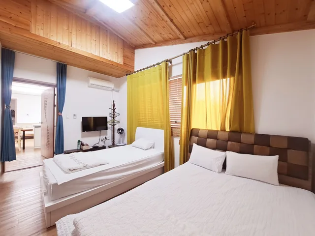 3 Bedrooms, Deluxe, Apartment, 12 Beds, Gillime Pension 2/10