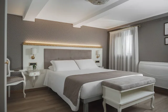 غرفة كلاسيكية بسرير مزدوج، Hotel Montecarlo 2/10