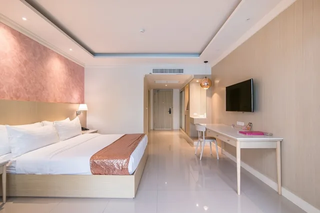 غرفة ديلوكس بسرير كينج بجاكوزي، The Sea-Cret Hua Hin Hotel 3/10