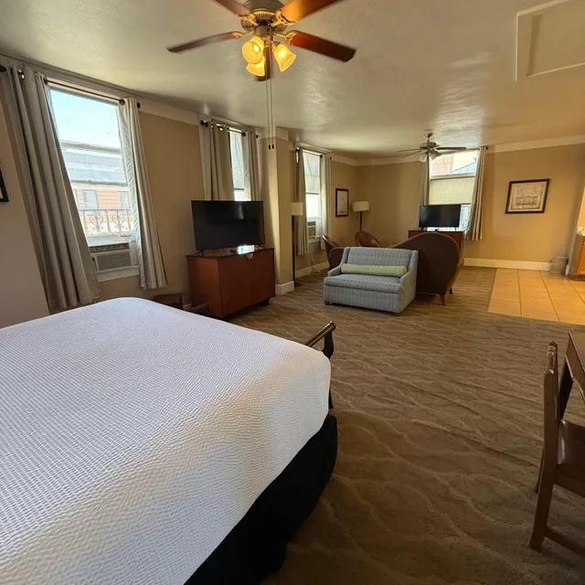 جناح تنفيذي، Gadsden Hotel 1/10