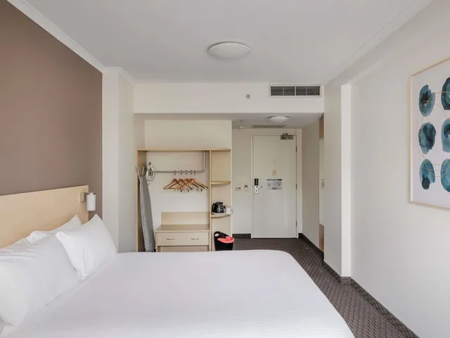 غرفة قياسية بسرير مزدوج، IBIS SYDNEY OLYMPIC PARK 1/3