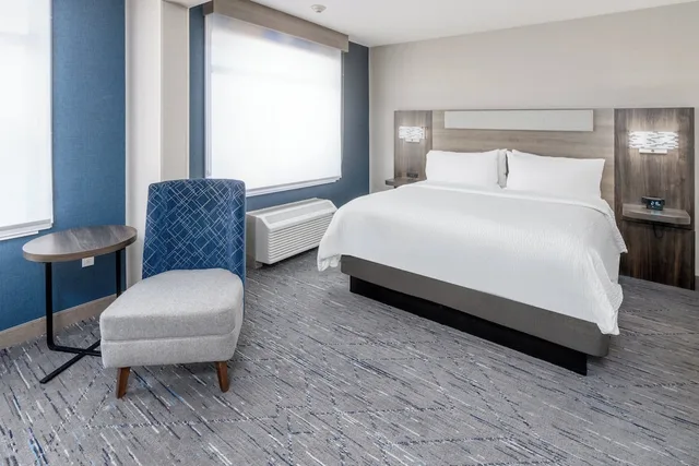 جناح بسرير كينج بحوض استحمام، Holiday Inn Express Hotel And Suites Cheyenne 3/5