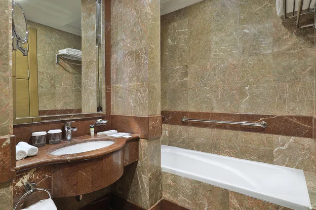جناح جونيور بسرير كينج بغرفة نوم واحدة للمدخنين، فور بوينتس باي شيراتون الفندقية(Four Points By Sheraton Makkah Al Naseem) 7/7