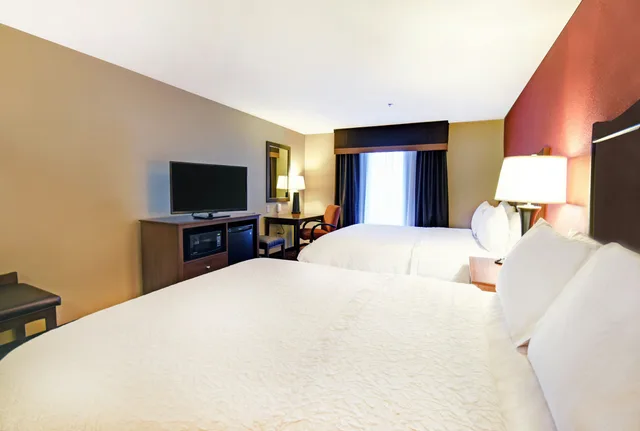 غرفة بسريرين كوين، Hampton Inn and Suites Milwaukee Franklin 1/4