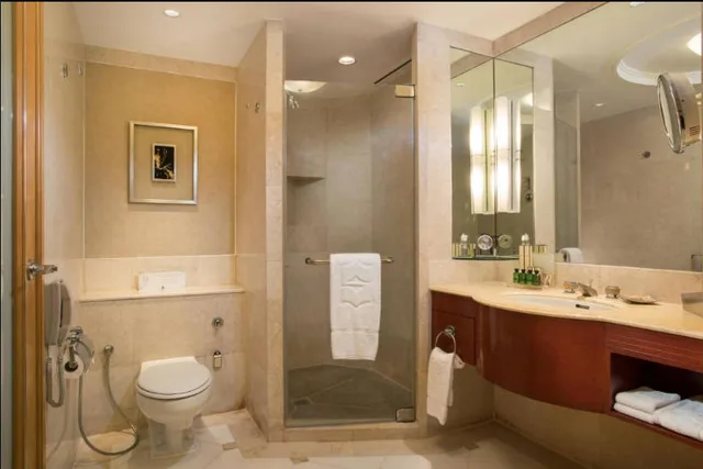 غرفة ديلوكس بسرير مزدوج أو سريرين منفصلين، Makati Shangri-La 2/2