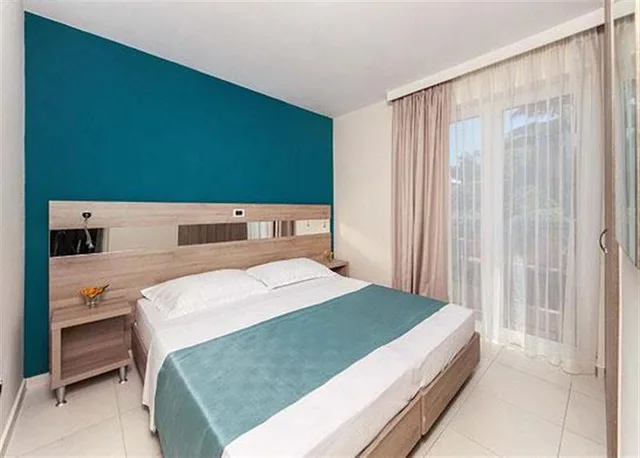 Superior apartment for 2+3 persons، Apartments Katoro Plava Laguna 1/2