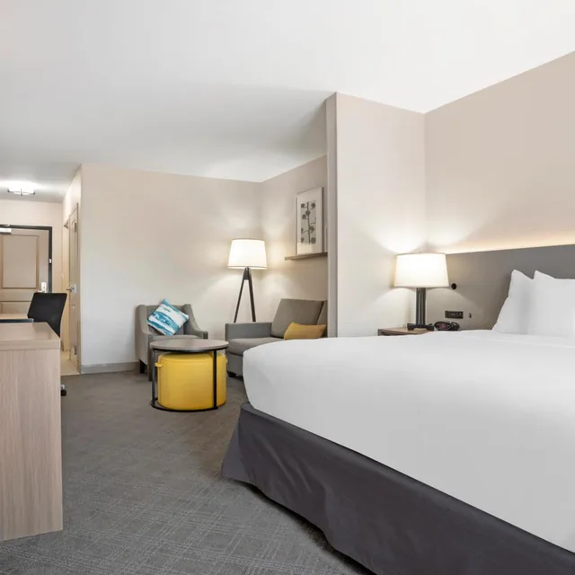 جناح استوديو بسرير كينج مع أريكة، Comfort Inn & Suites Slidell - New Orleans Area 1/7