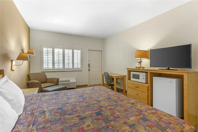 Room, King Bed, Pool Side, Accessible، Best Western Gold Canyon Inn & Suites 2/4