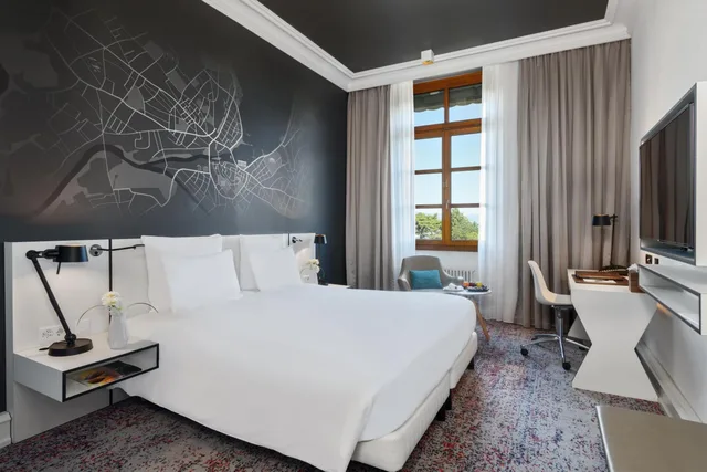 غرفة ديلوكس بإطلالة على البحيرة، Hotel Metropole Geneve 5/9