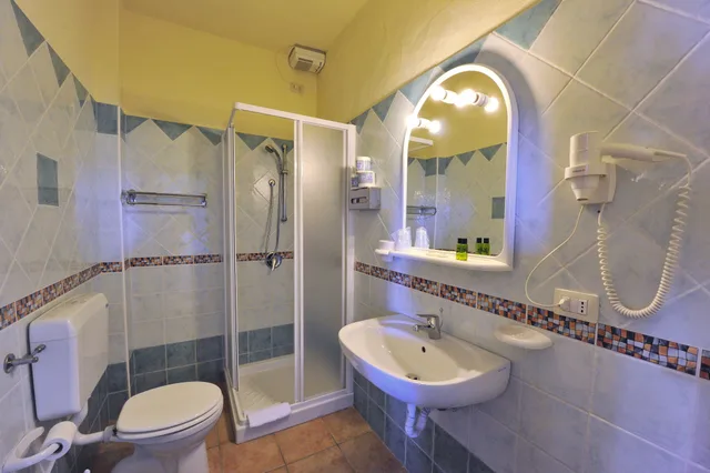 غرفة قياسية، Hotel L Esagono 5/5