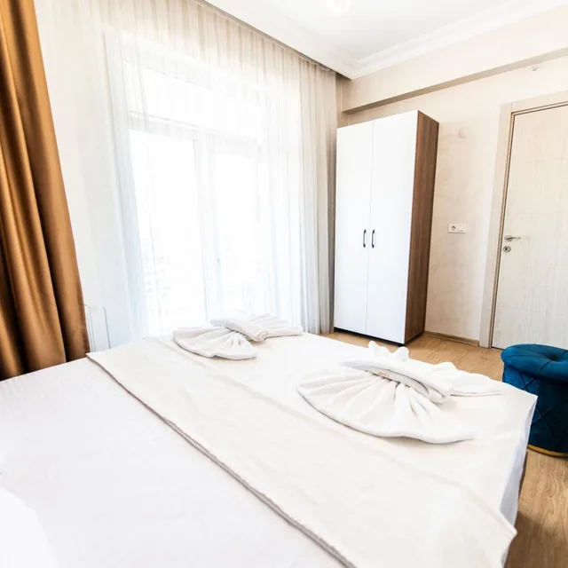 Deluxe, Suite, Blue Vista Hotel 2/10