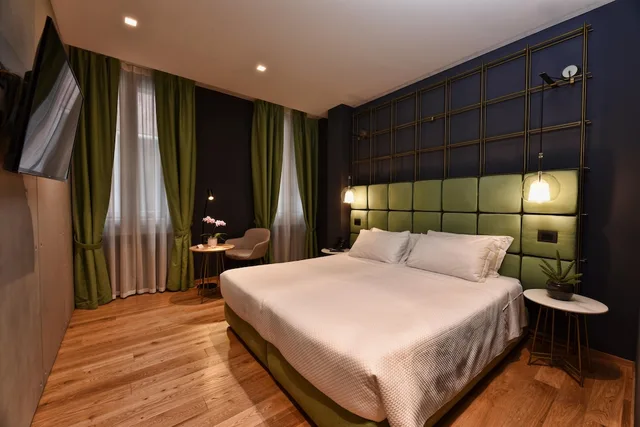غرفة كومفورت بسرير كوين بإطلالة على القناة، Hotel Maison Ducal 1/3