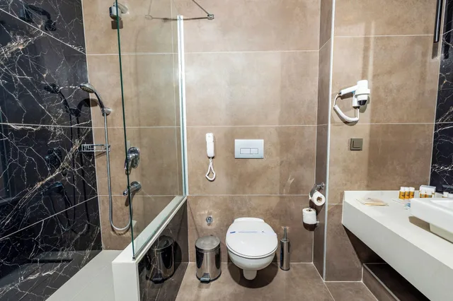 غرفة قياسية بإطلالة جزئية على البحر، Crystal Centro Resort 8/8