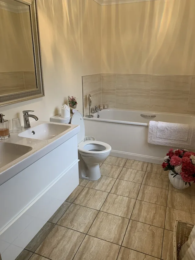 غرفة ديلوكس بسرير مزدوج بإطلالة على البحر، Westcourt Guest House 5/6