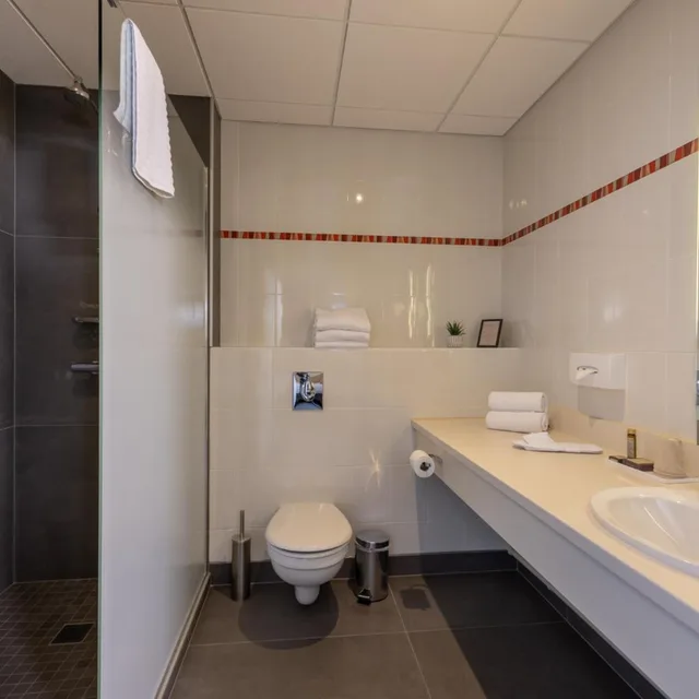 غرفة رباعية، Qualys Hotel Val Vignes 8/8