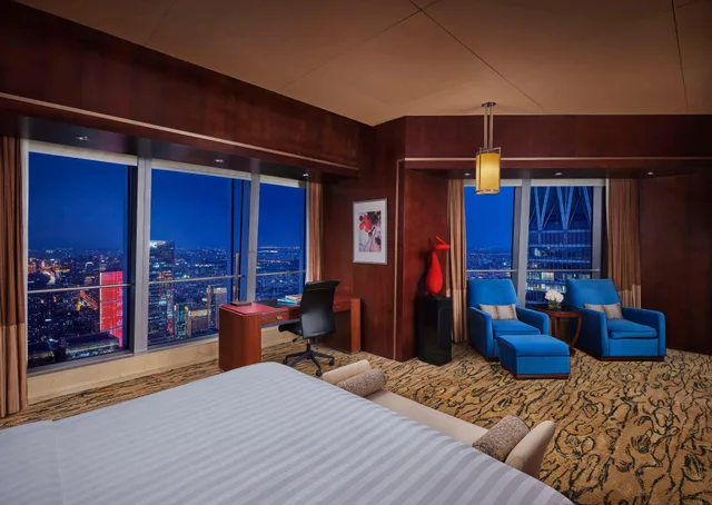 غرفة غراند بسرير كينج، China World Summit Wing, Beijing, A Shangri-La Hotel 1/4