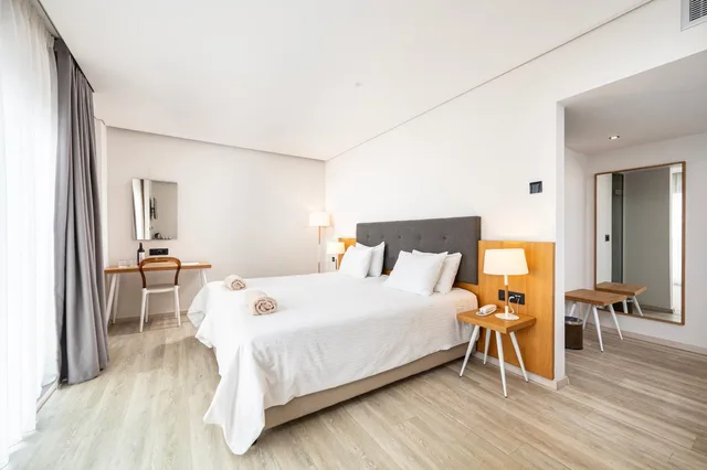 Superior, Double Bed, Inland View، Athina Palace Resort & Spa 9/10