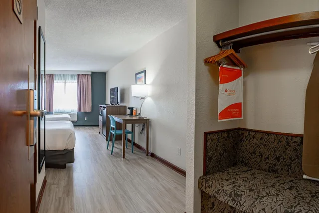 غرفة قياسية بسرير مزدوج، Quality Inn Milan Sandusky 4/5