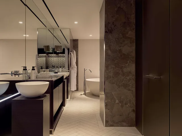 Opera, Suite, King Bed, City View, Living Area، SOFITEL BRISBANE CENTRAL 7/7