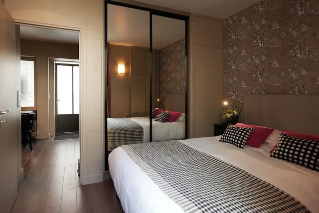 شقة بسرير كوين مع أريكة في الطابق الأرضي، Hotel Louison 3/6